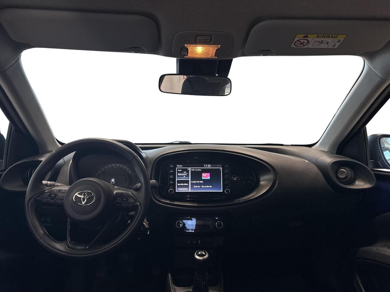 Blå Toyota Aygo X fra 2023