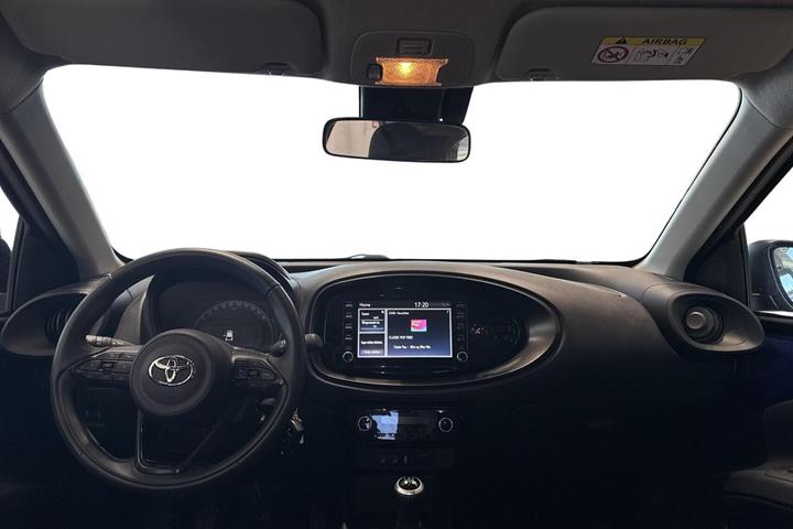 Blå Toyota Aygo X fra 2023