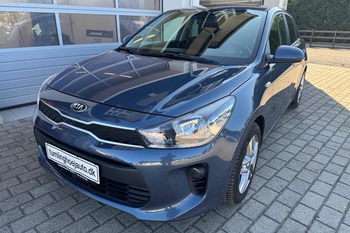 Blå Kia Rio fra 2017