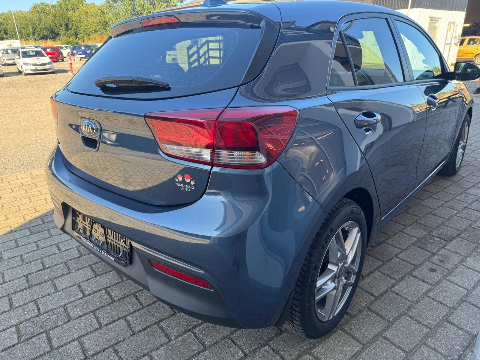 Blå Kia Rio fra 2017