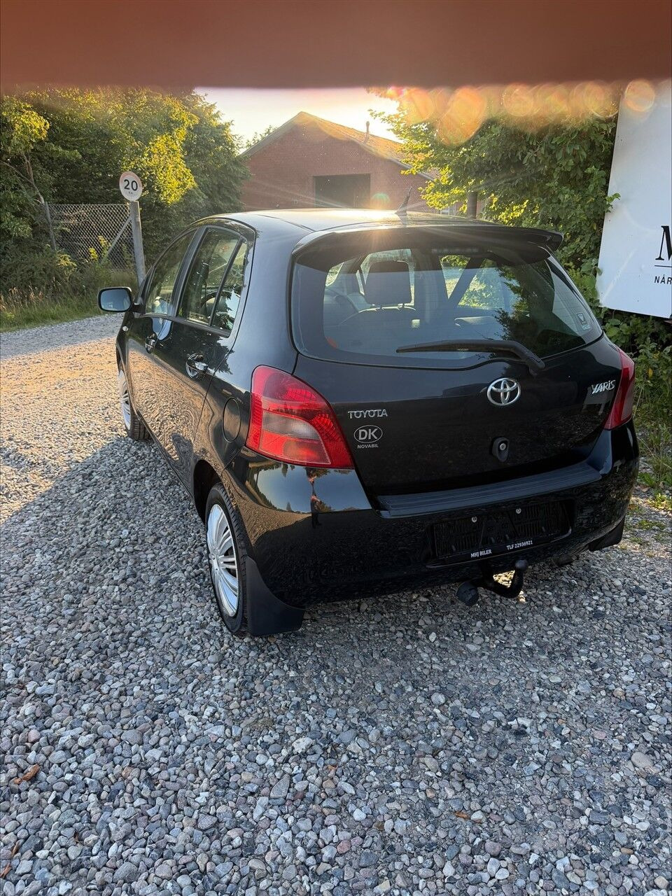 Sort Toyota Yaris fra 2008