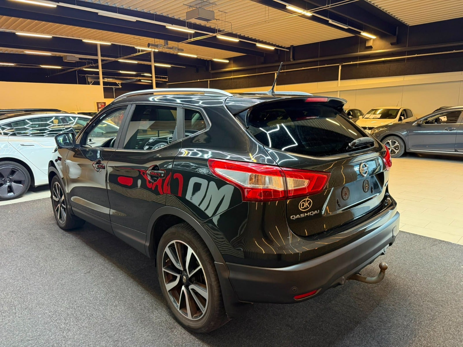 Sort Nissan Qashqai fra 2014