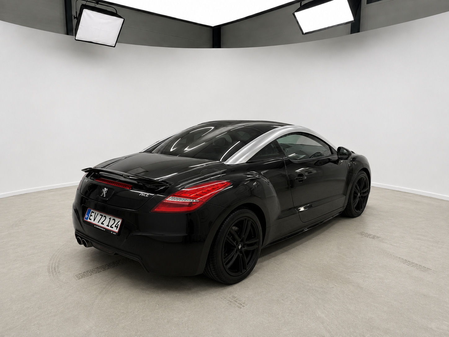Sort Peugeot RCZ fra 2010