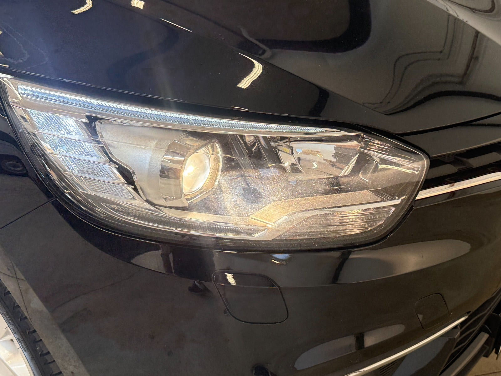 Sort Renault Grand Scenic IV fra 2018