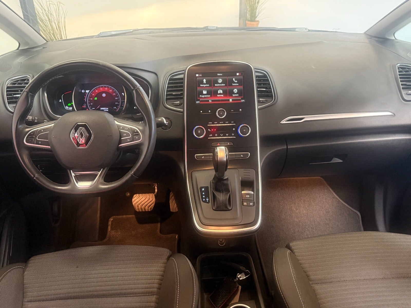 Sort Renault Grand Scenic IV fra 2018