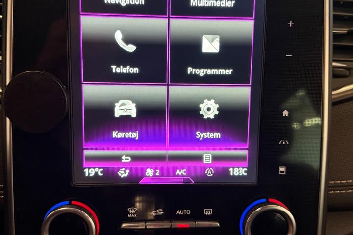 Sølv Renault Grand Scenic IV fra 2017