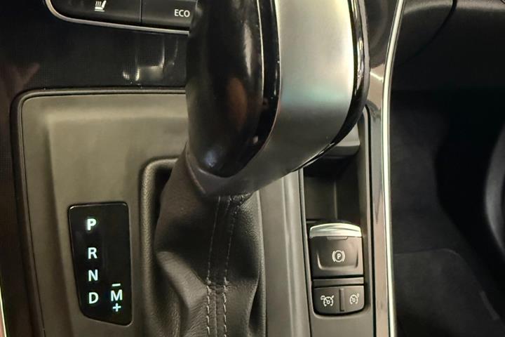 Sølv Renault Grand Scenic IV fra 2017