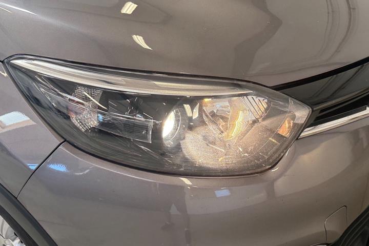 Sort Renault Captur fra 2016