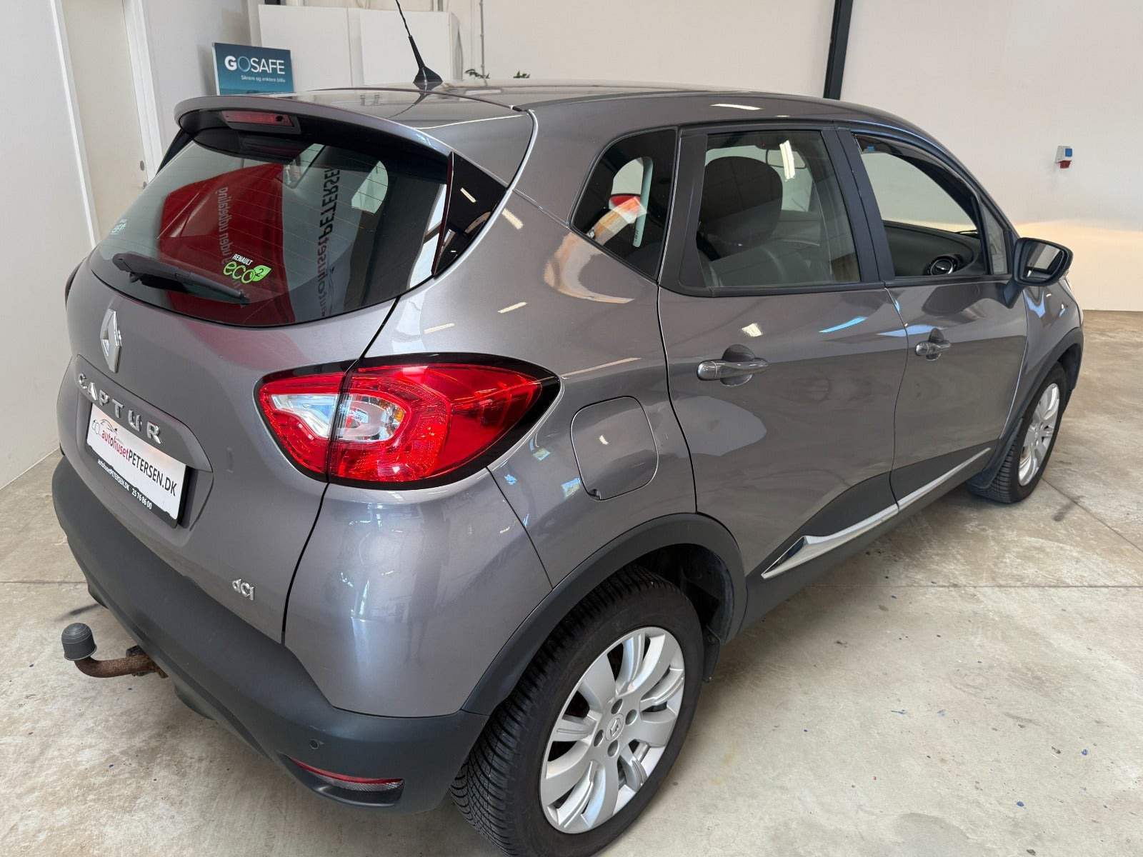 Sort Renault Captur fra 2016