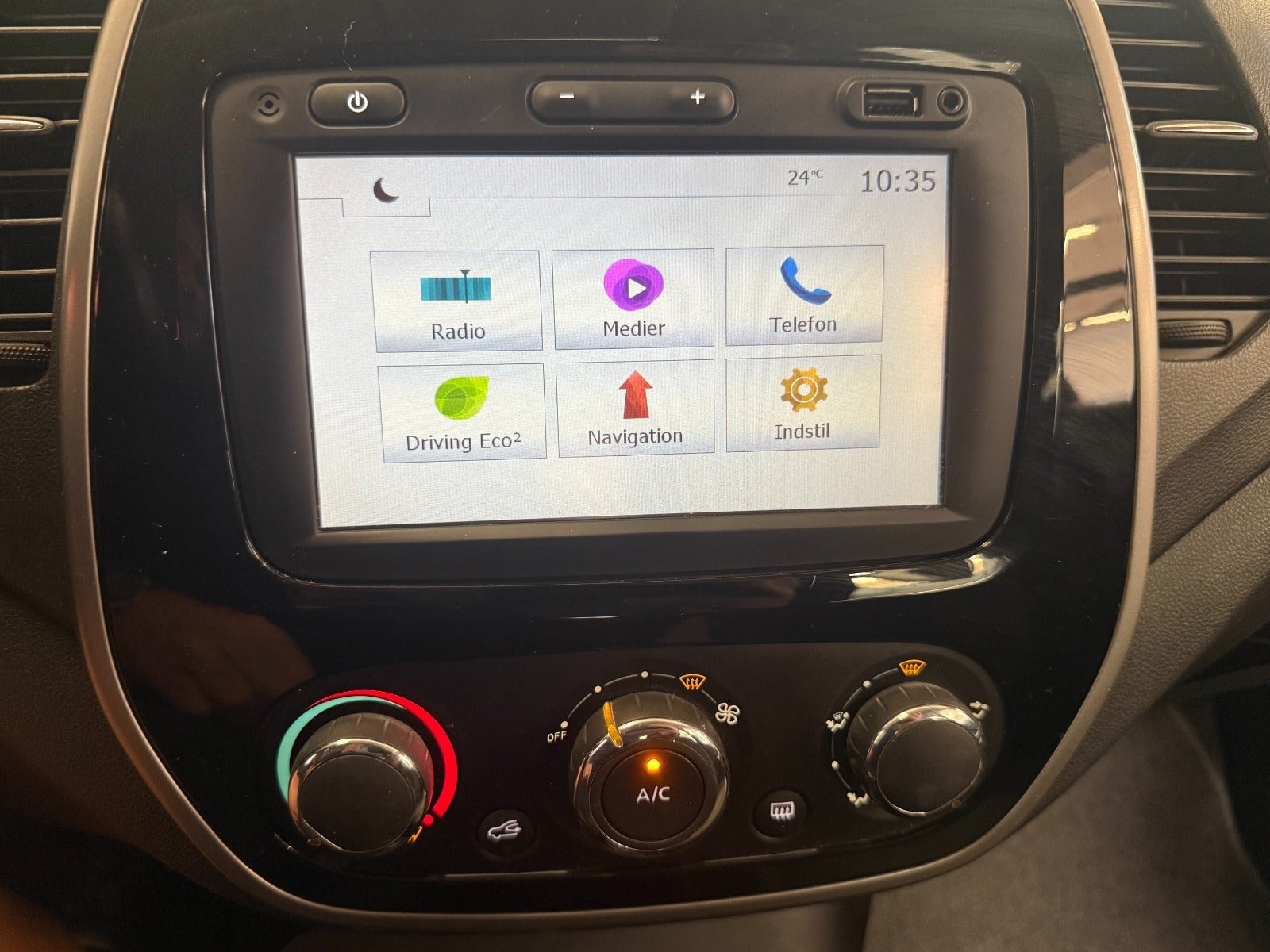Sort Renault Captur fra 2016