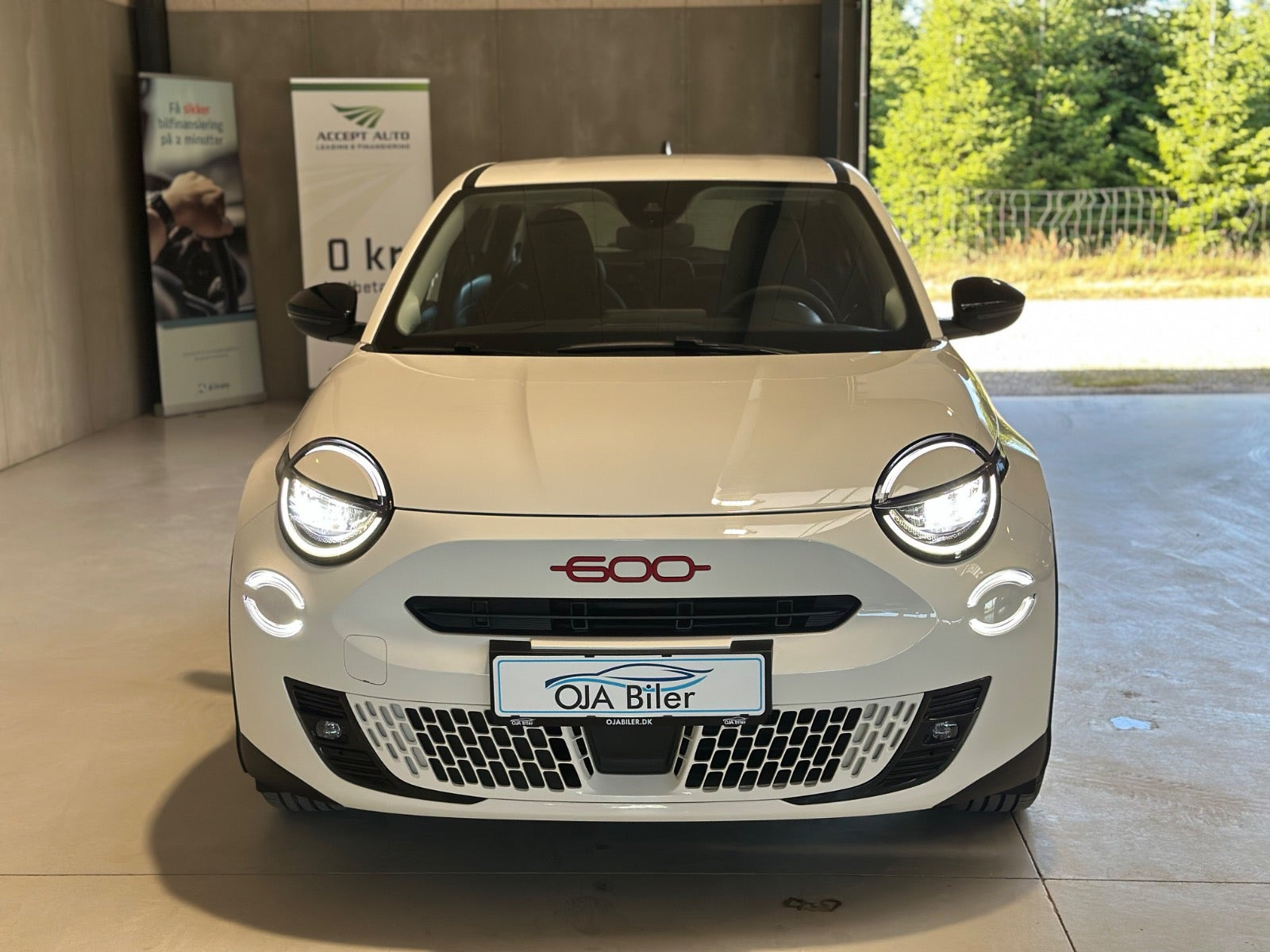 Hvid Fiat 600e fra 2024