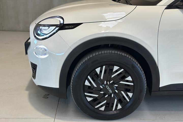 Hvid Fiat 600e fra 2024