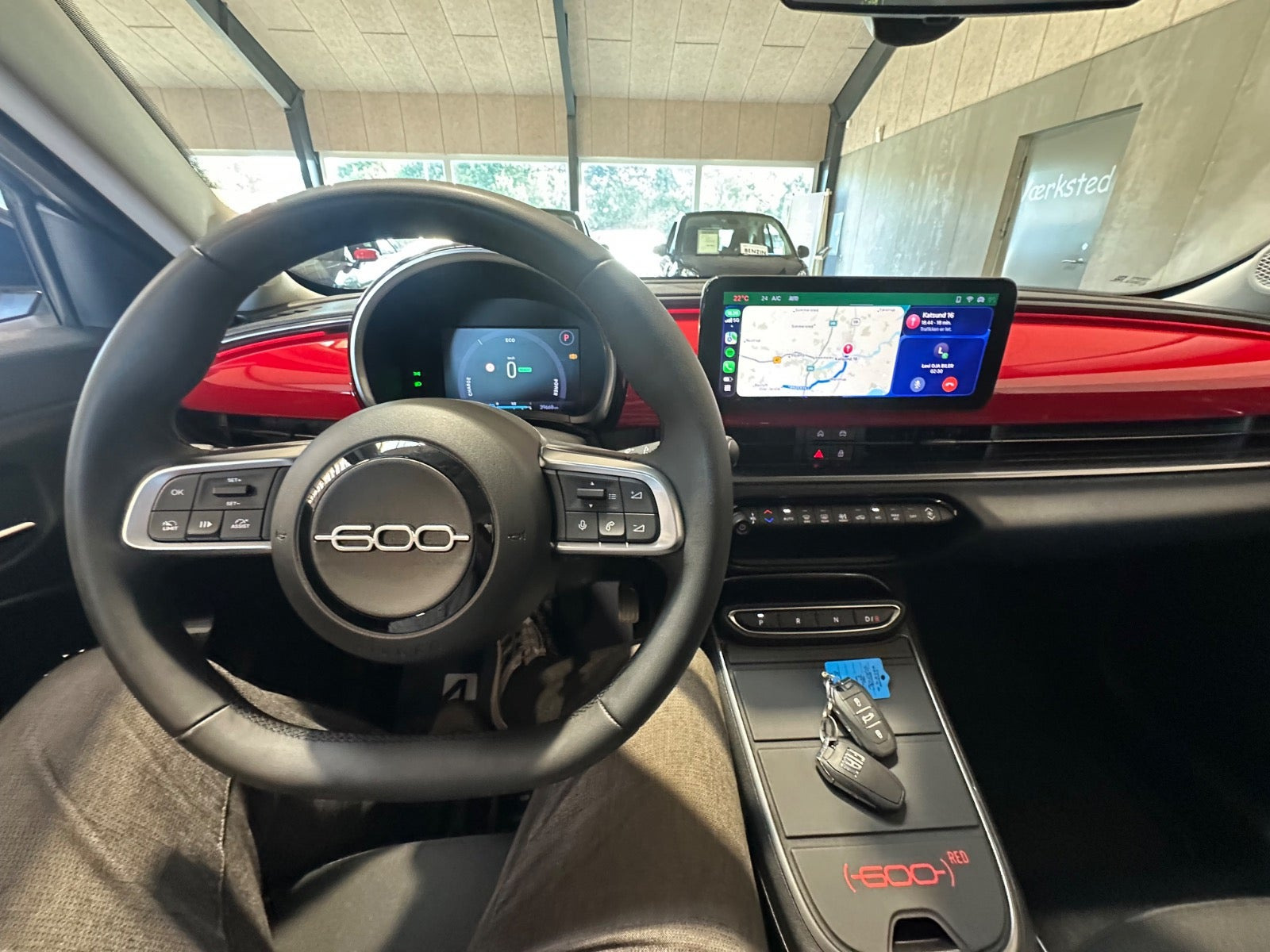 Hvid Fiat 600e fra 2024