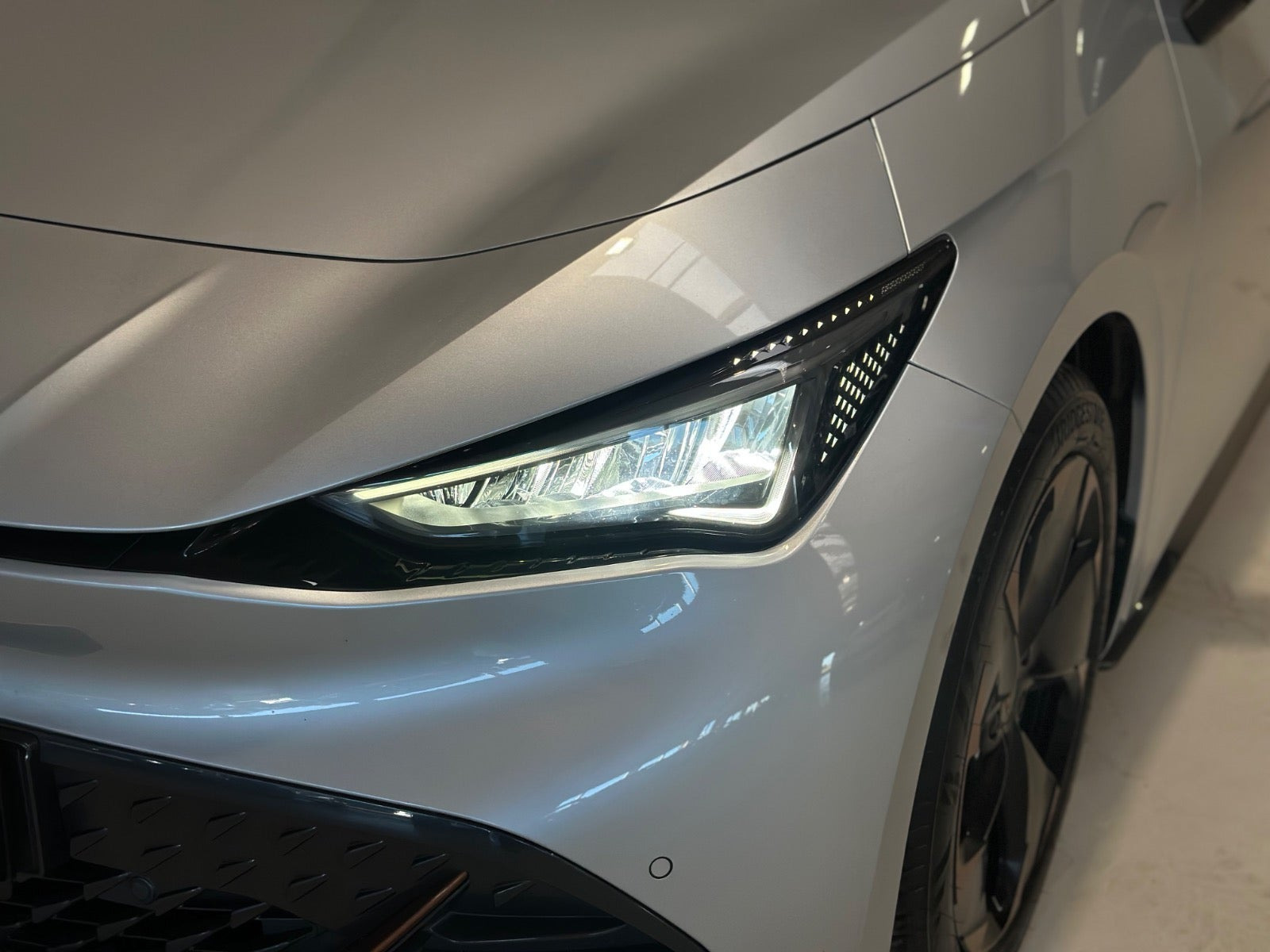 Sølv Cupra Born fra 2022