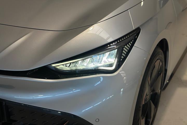 Sølv Cupra Born fra 2022