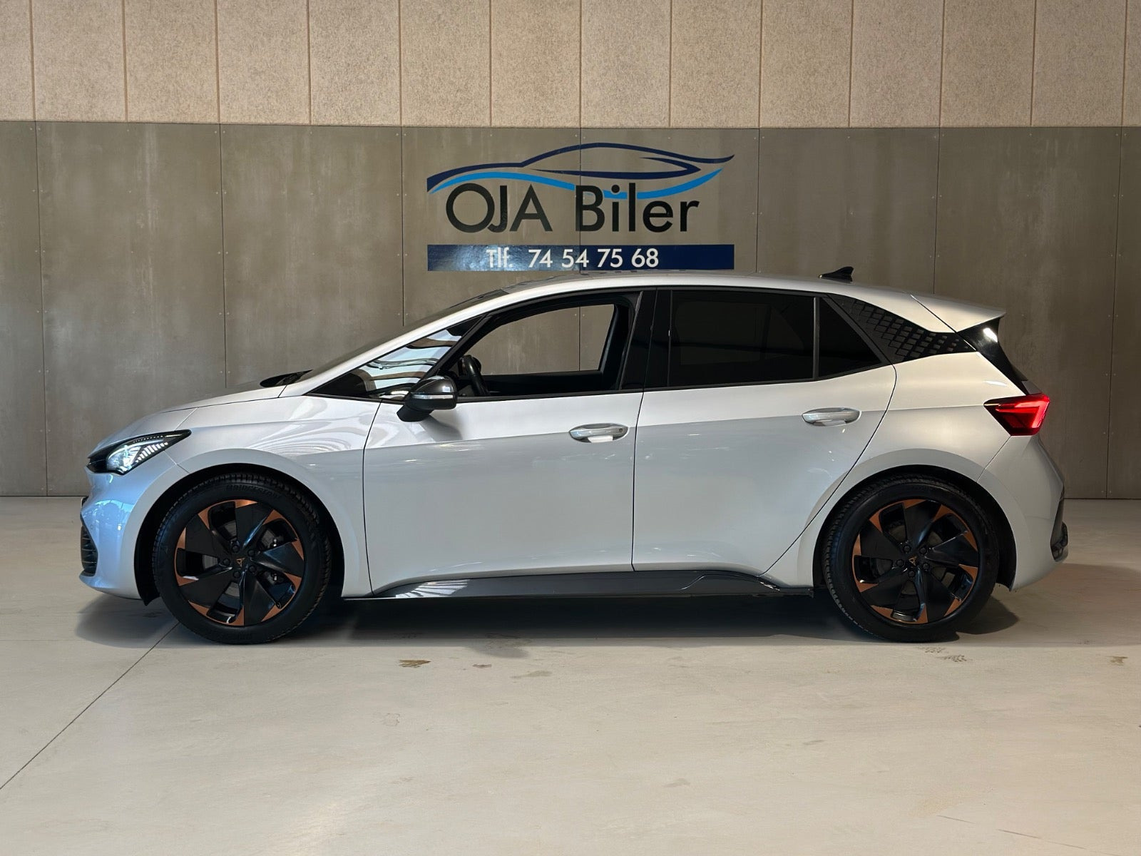 Sølv Cupra Born fra 2022