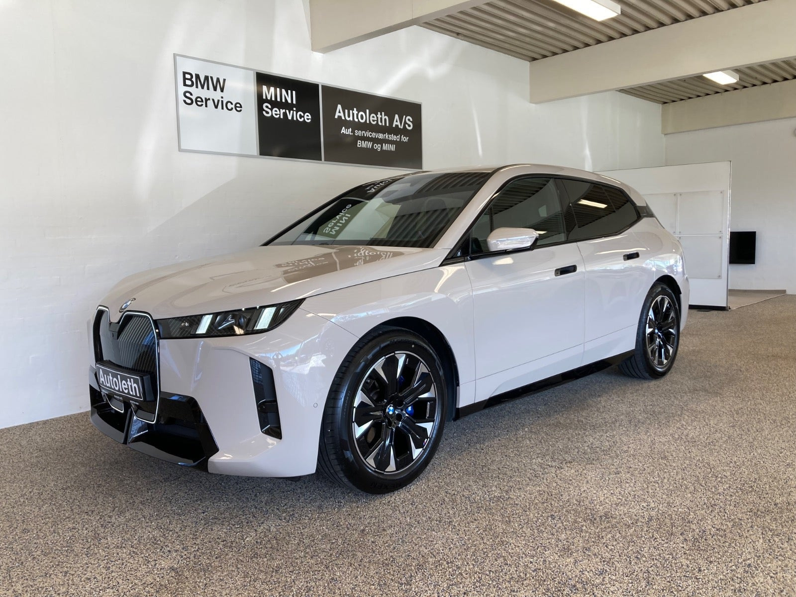 BMW iX xDrive45 M-Sport