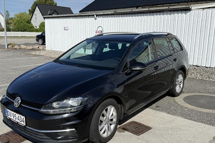 Sort VW Golf VII fra 2017