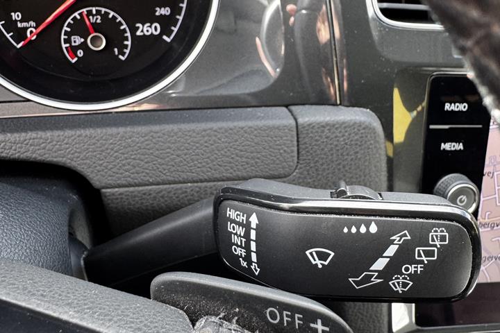 Sort VW Golf VII fra 2017