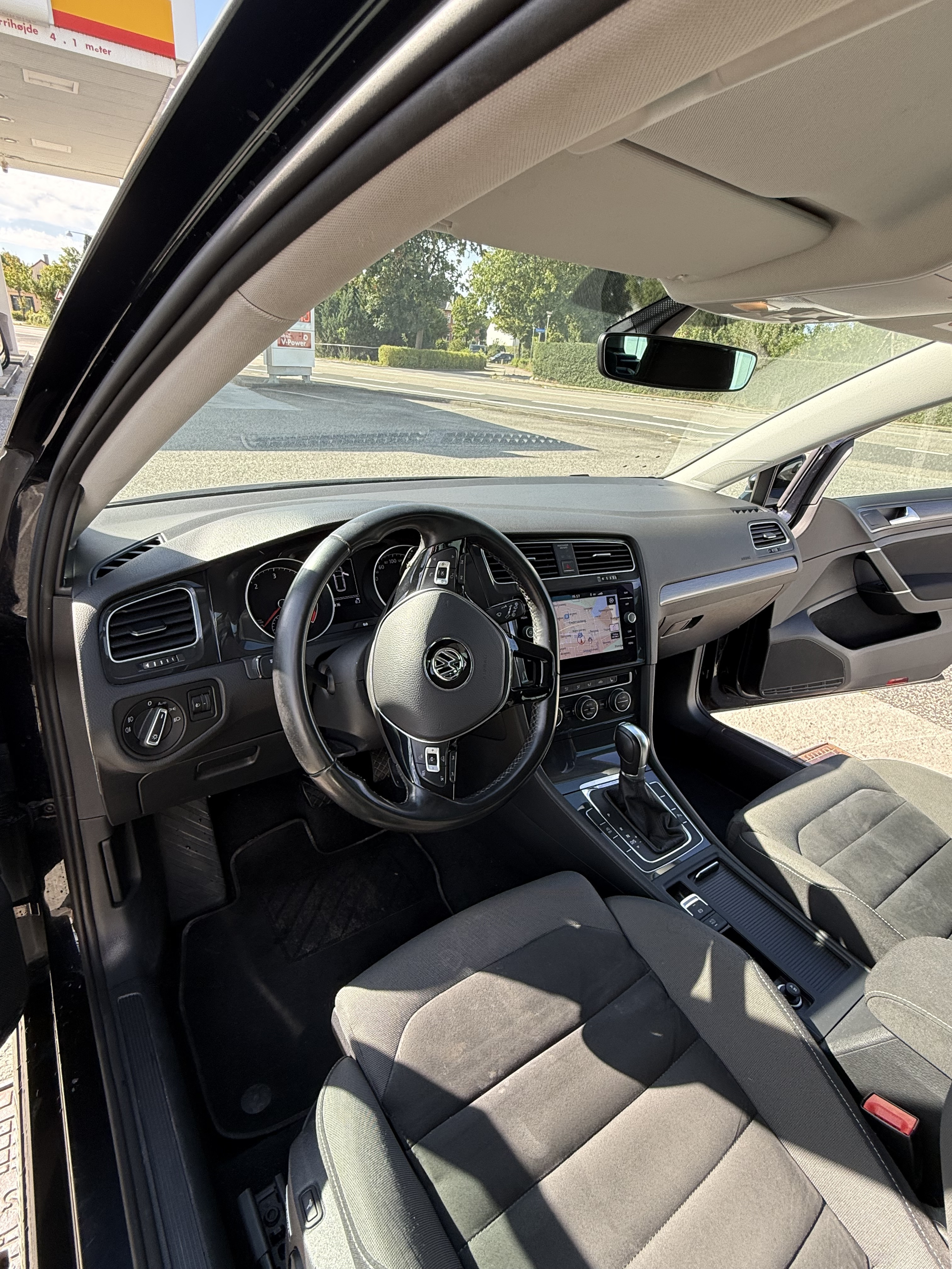 Sort VW Golf VII fra 2017