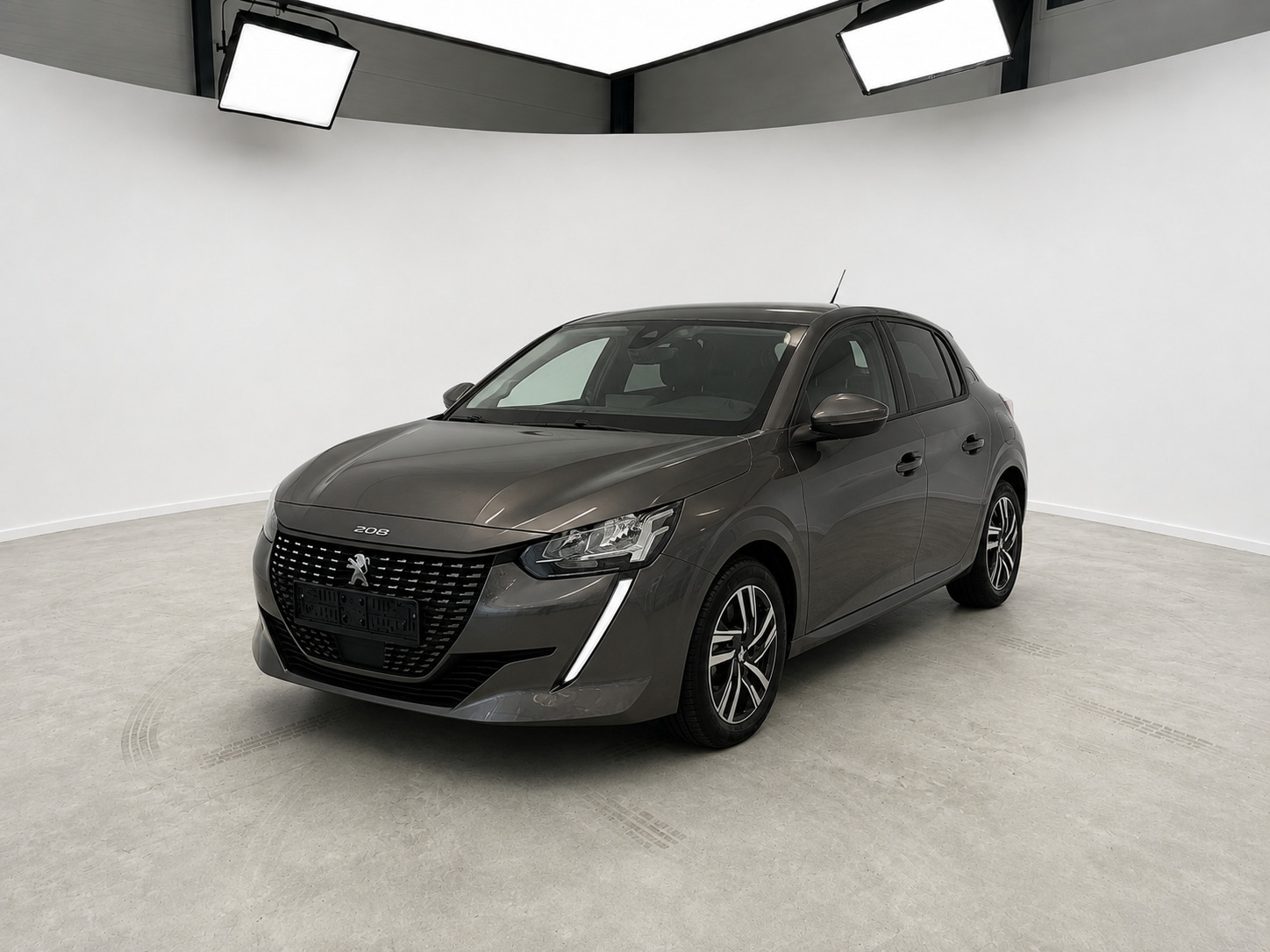 Grå Peugeot 208 fra 2020