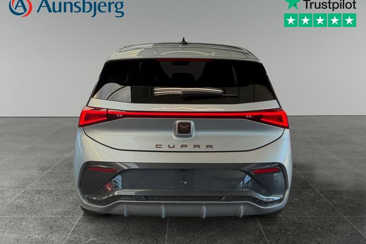 Sølv Cupra Born fra 2023