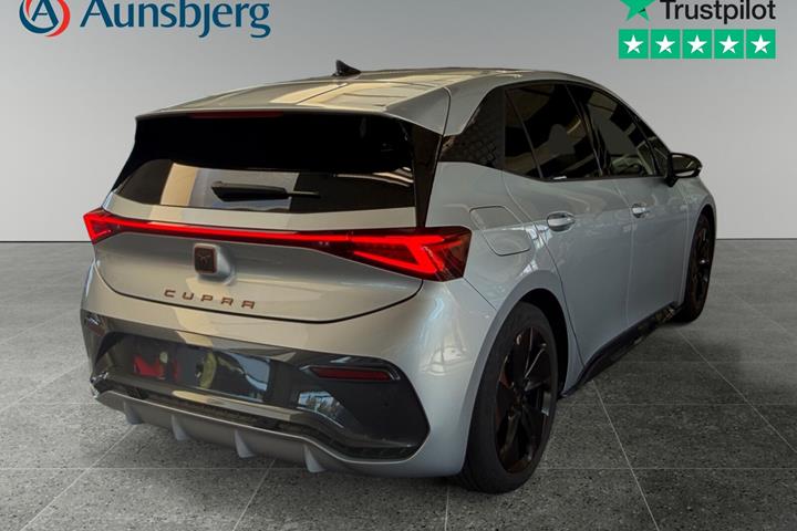 Sølv Cupra Born fra 2023