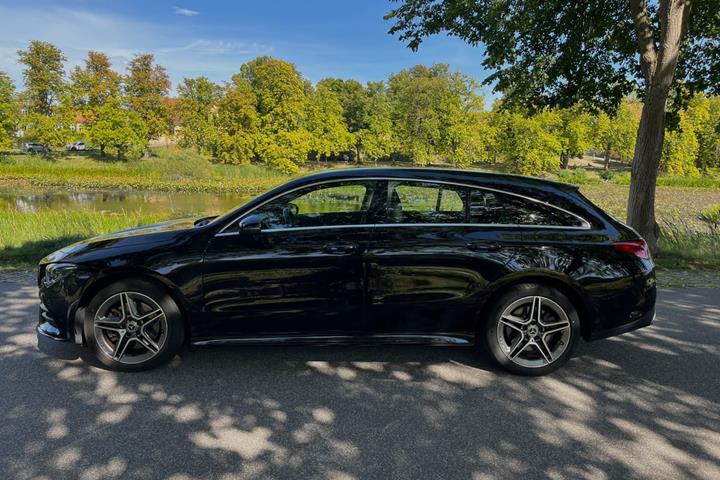 Grøn Mercedes CLA250 e fra 2023