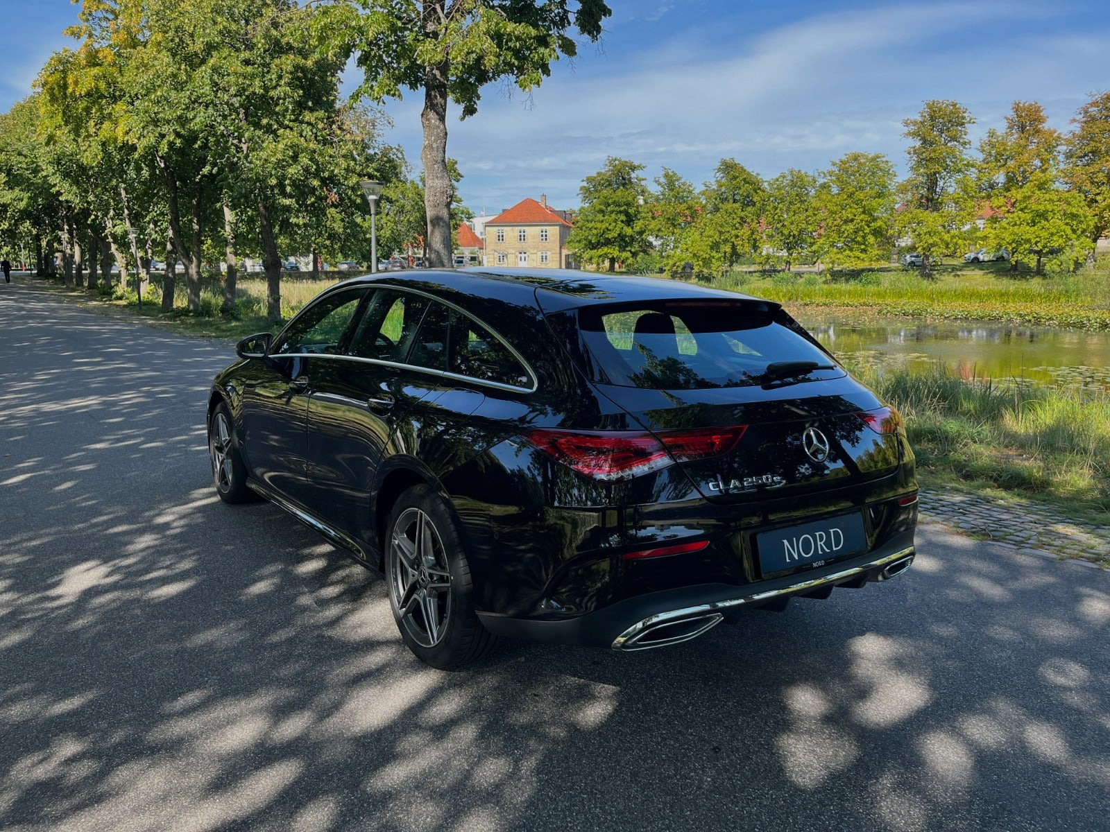 Grøn Mercedes CLA250 e fra 2023