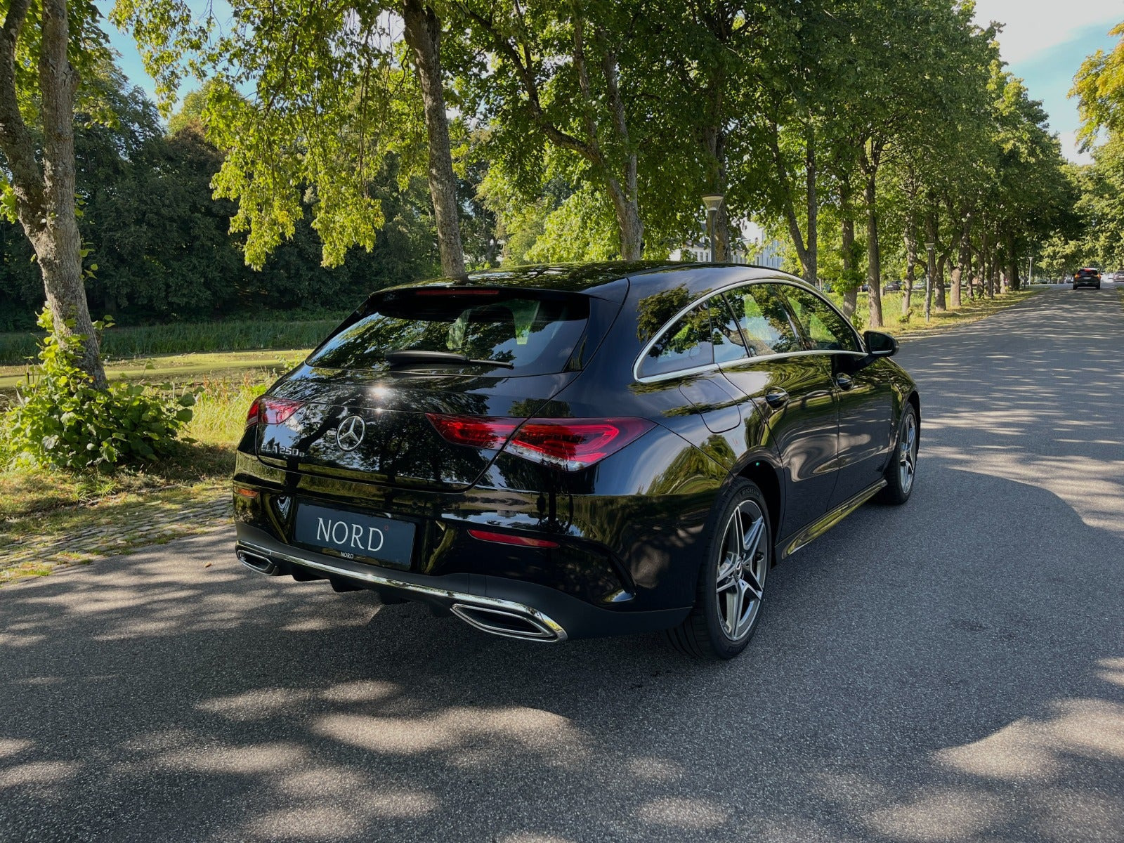 Grøn Mercedes CLA250 e fra 2023