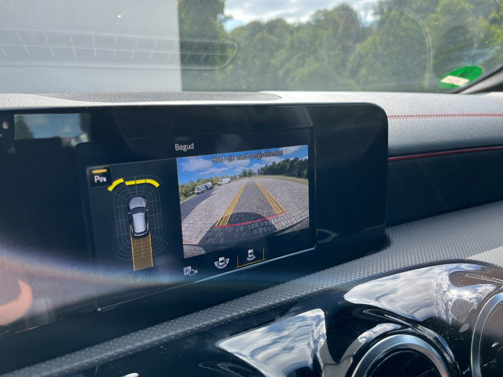 Grøn Mercedes CLA250 e fra 2023