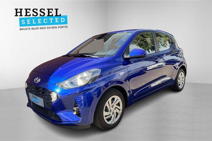 Blå Hyundai i10 fra 2021 set udefra