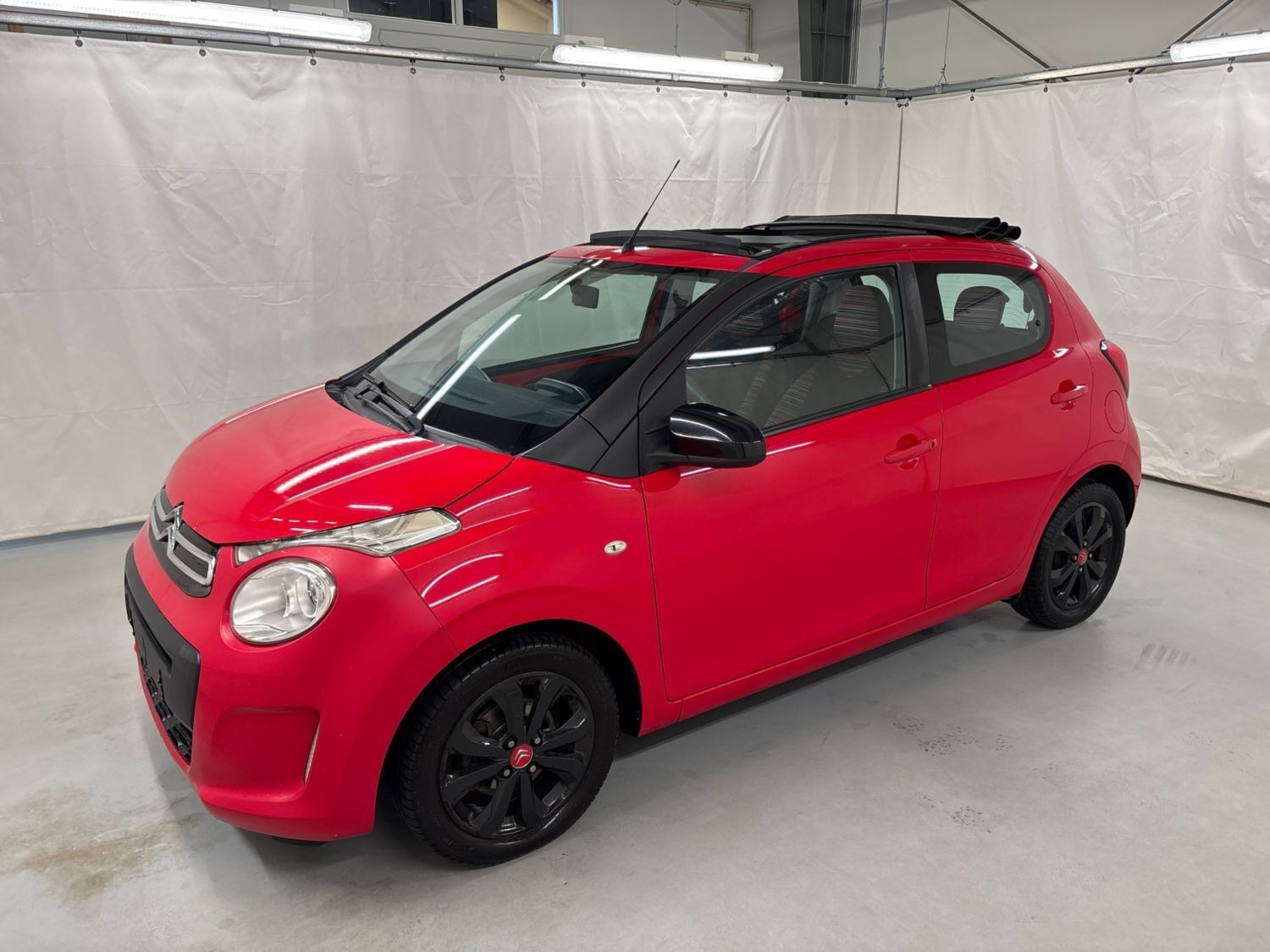 Rød Citroën C1 fra 2016