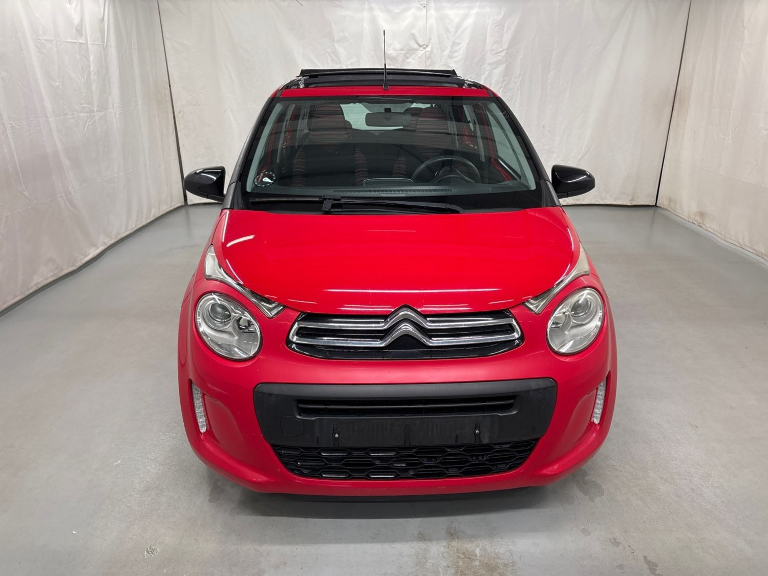 Rød Citroën C1 fra 2016
