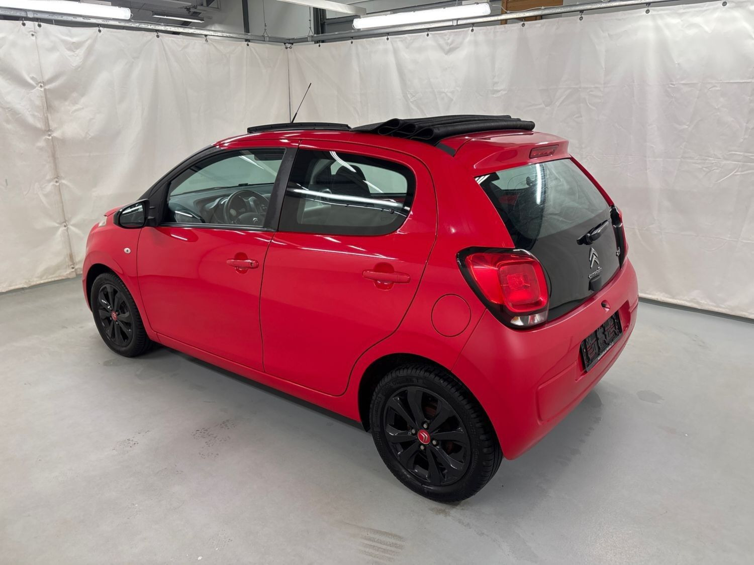 Rød Citroën C1 fra 2016