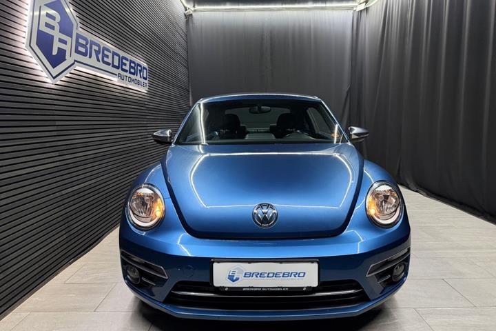 Blå VW The Beetle fra 2017