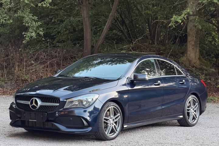 Blå Mercedes CLA220 d fra 2017