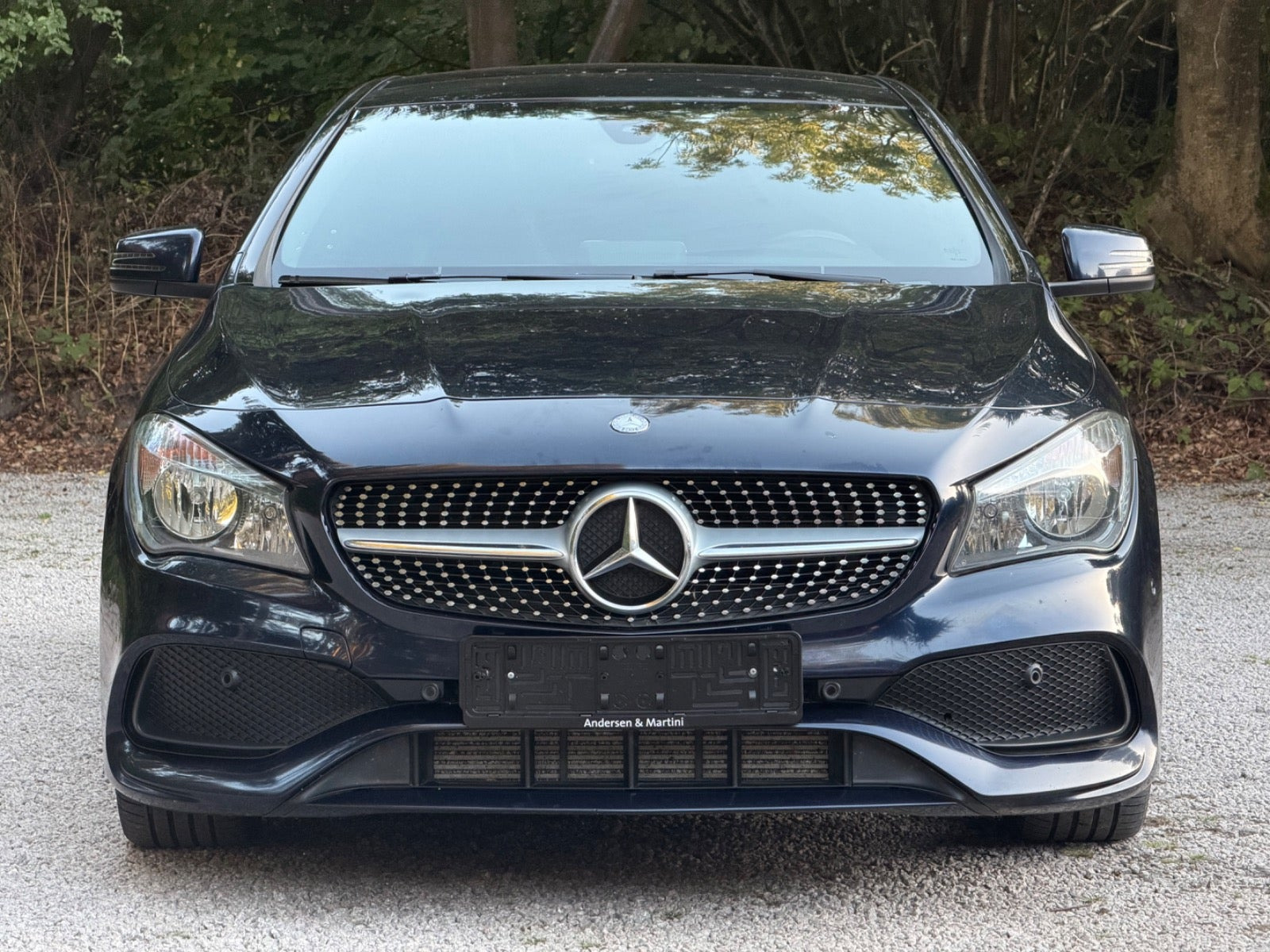Blå Mercedes CLA220 d fra 2017
