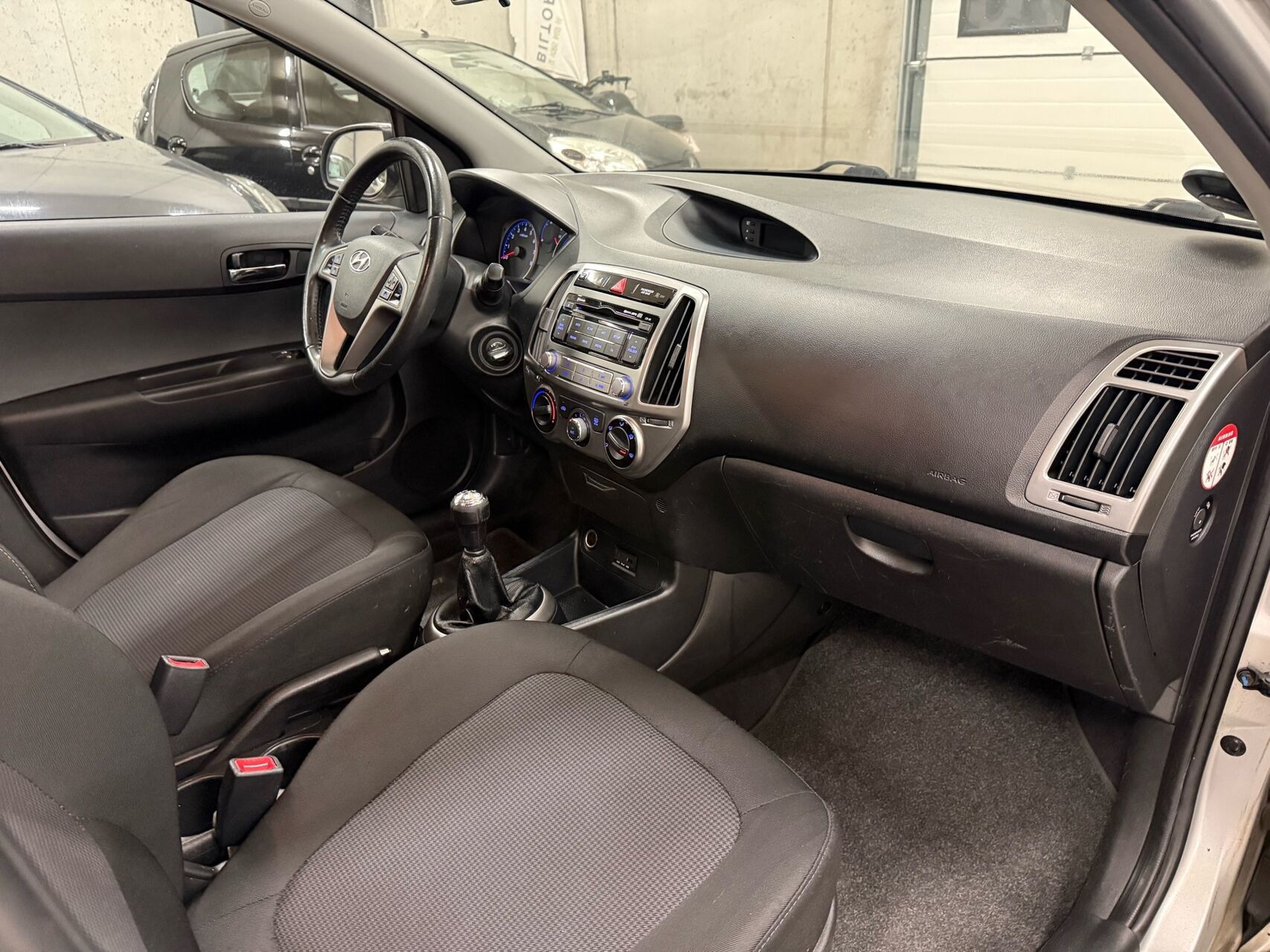Sølv Hyundai i20 fra 2013