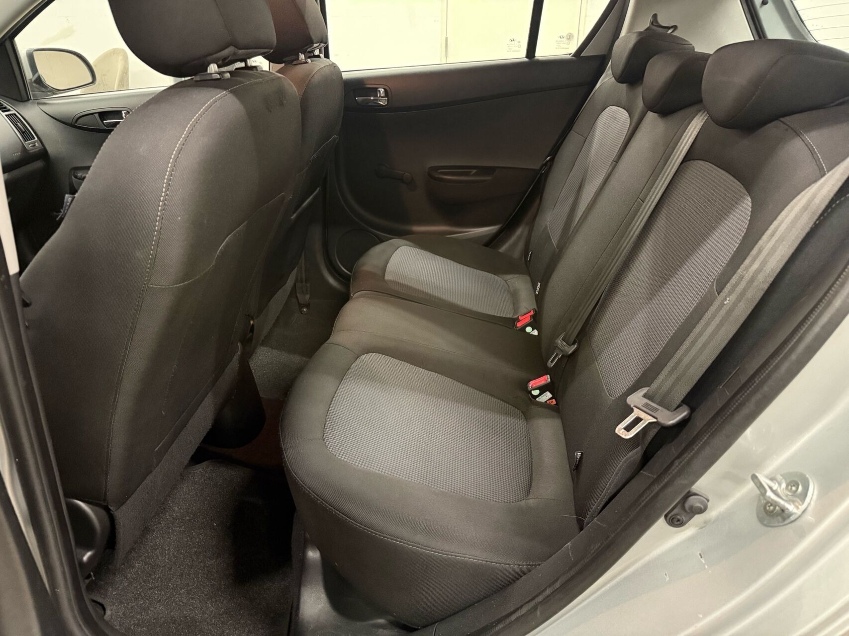 Sølv Hyundai i20 fra 2013