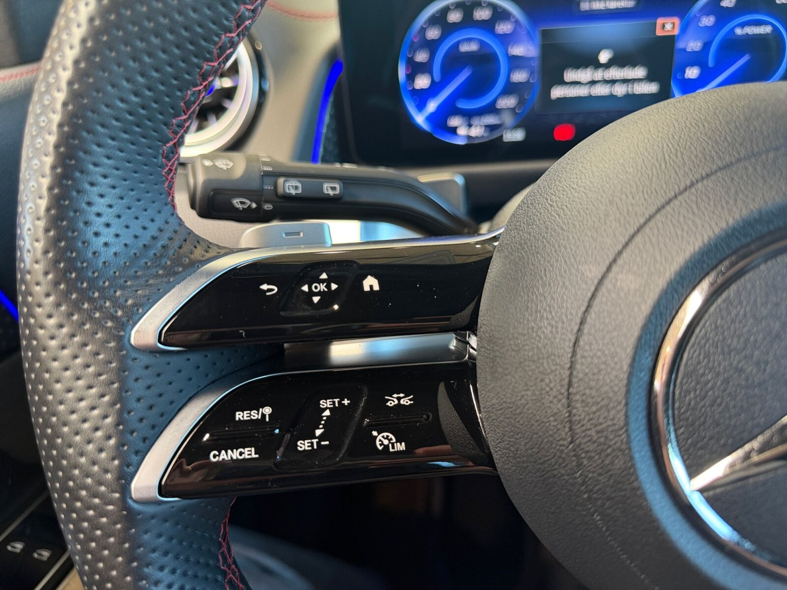 Grå Mercedes EQB250+ fra 2025