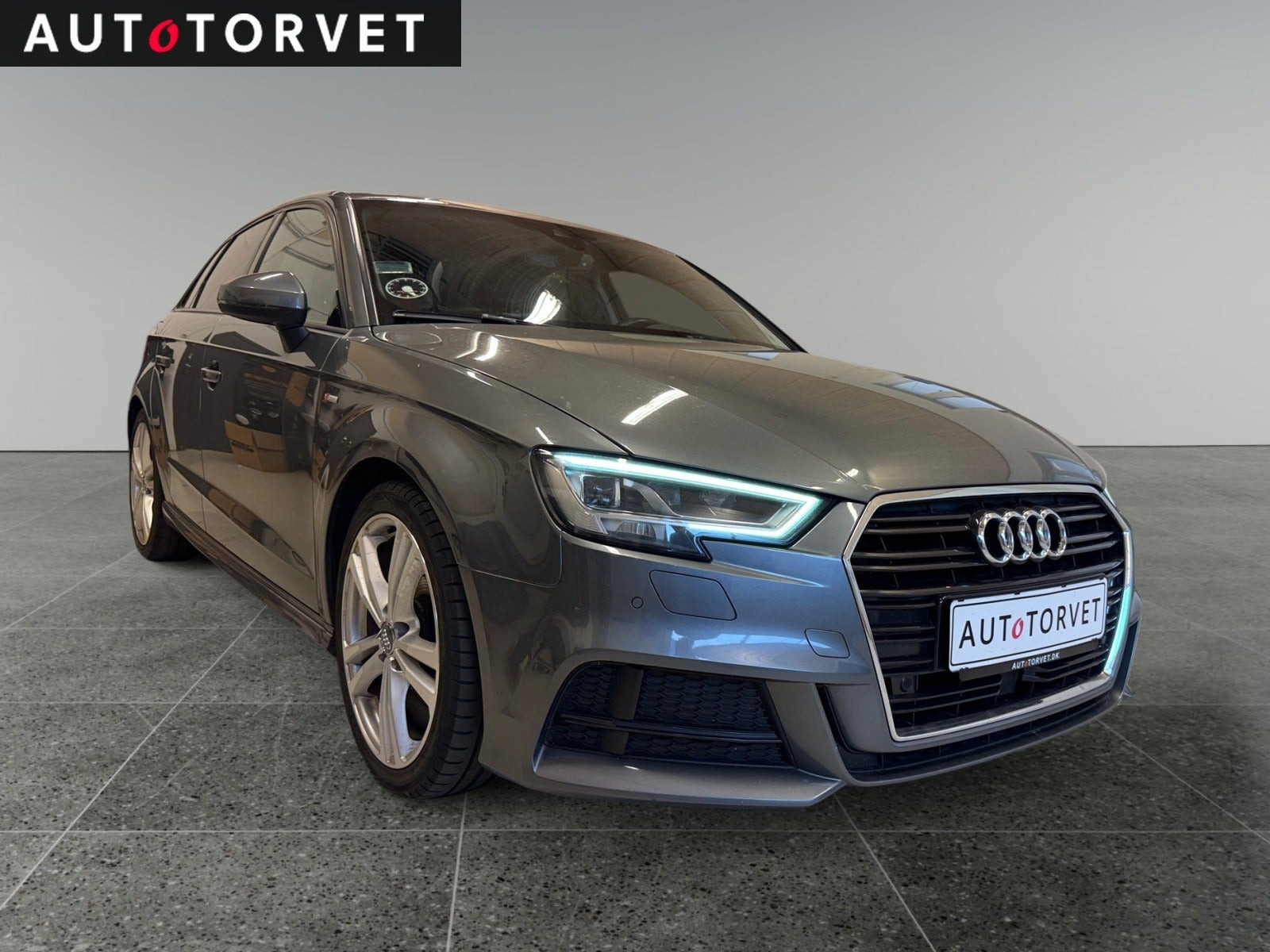 Grå Audi A3 fra 2020