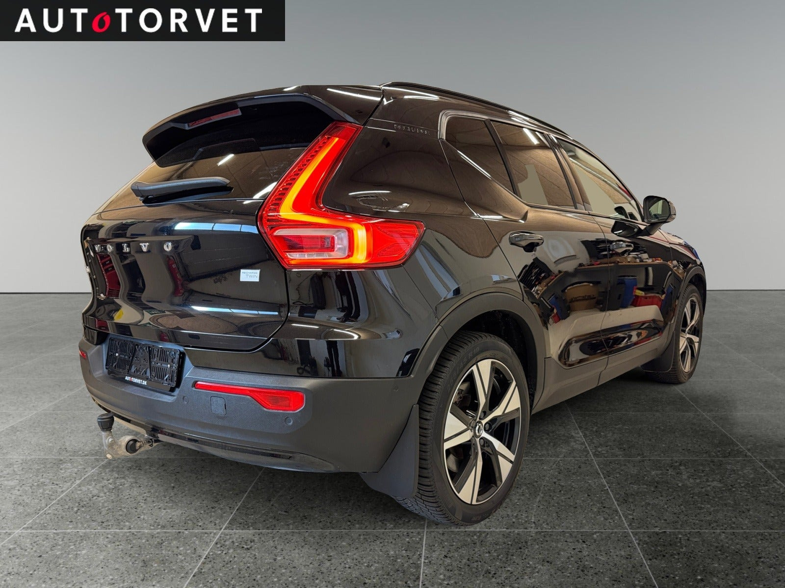 Sort Volvo XC40 fra 2022