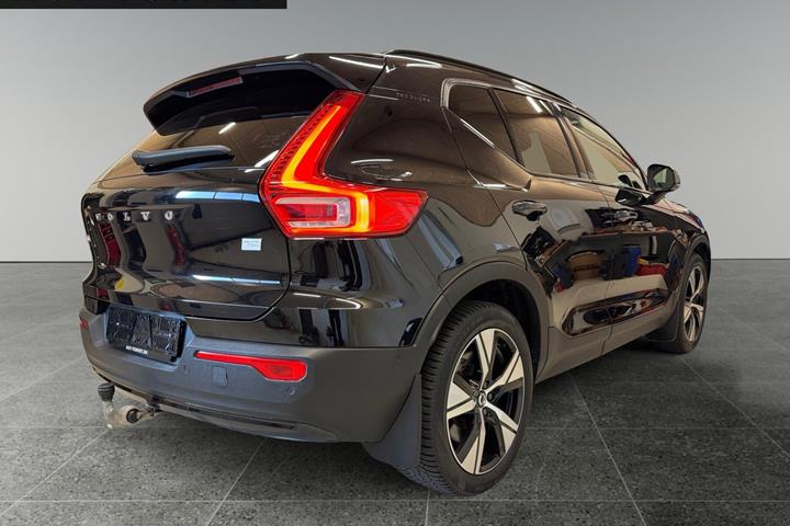 Sort Volvo XC40 fra 2022