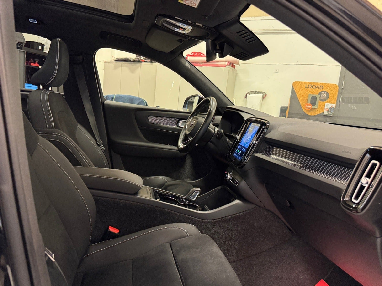Sort Volvo XC40 fra 2022