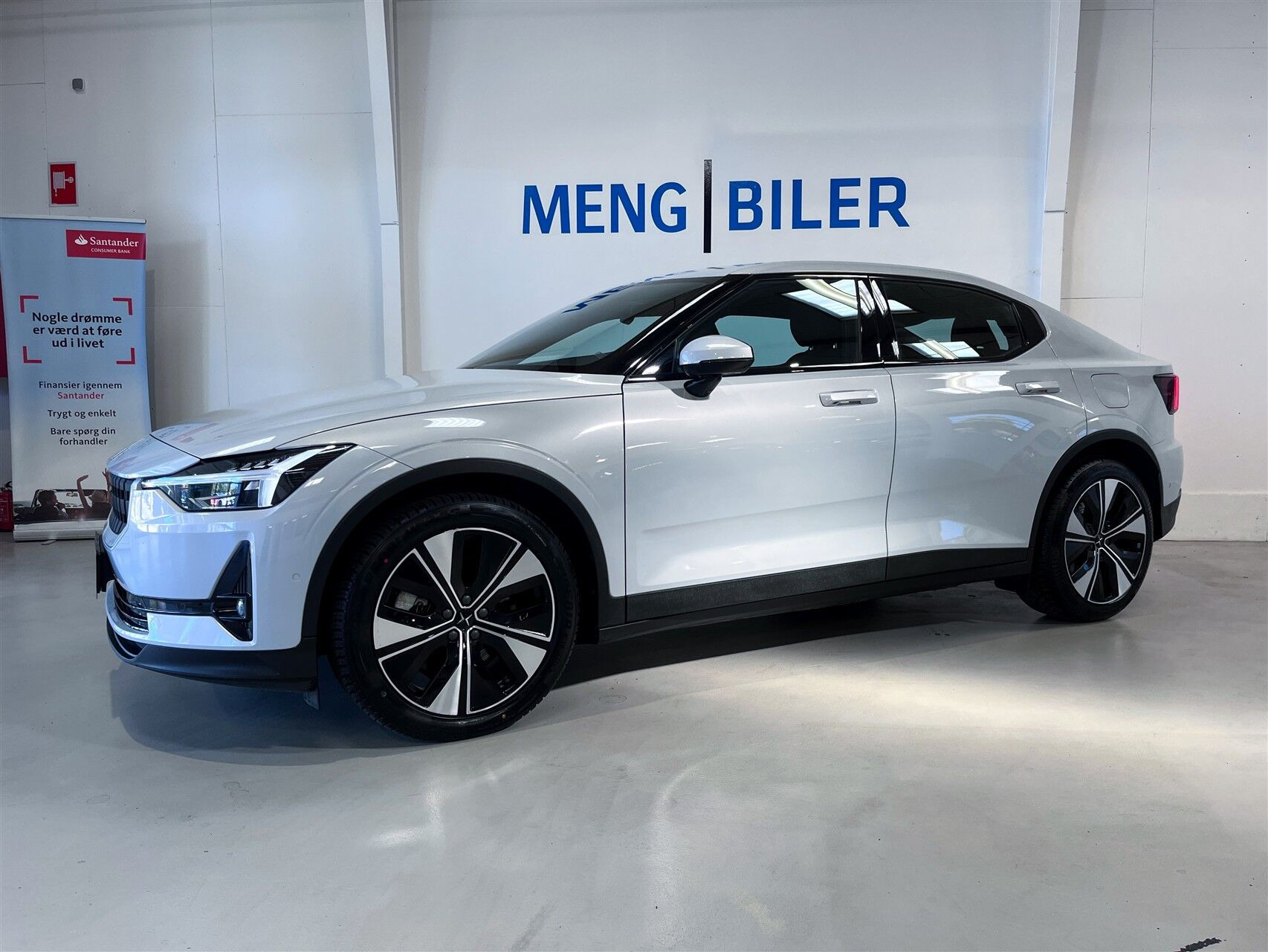 undefined Polestar 2 fra 2023 set udefra