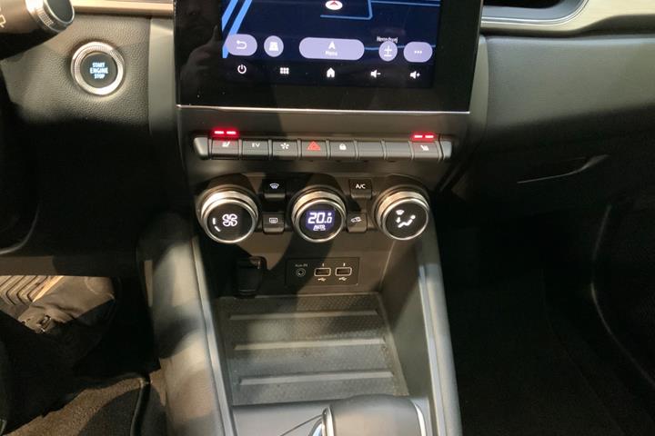 Grå Renault Captur fra 2020
