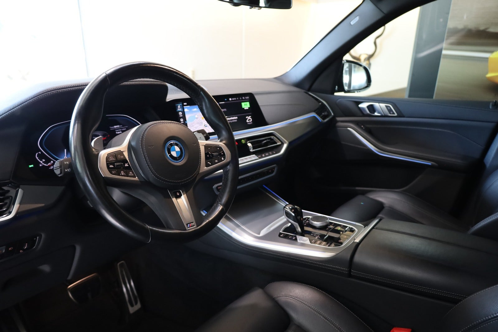Sort BMW X5 fra 2022