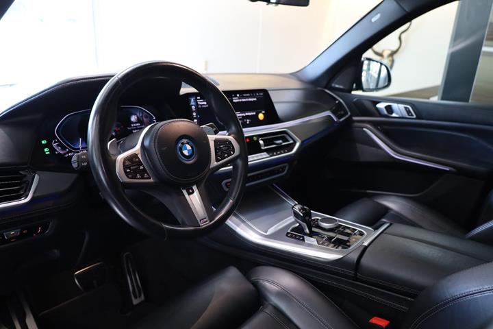 Sort BMW X5 fra 2023