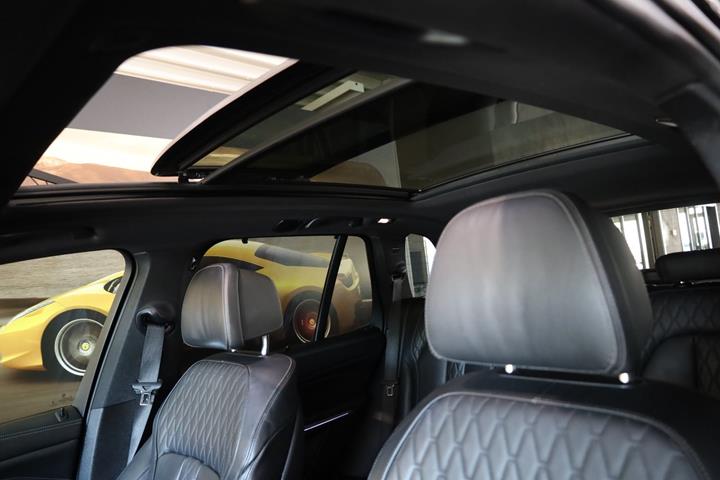 Sort BMW X5 fra 2023